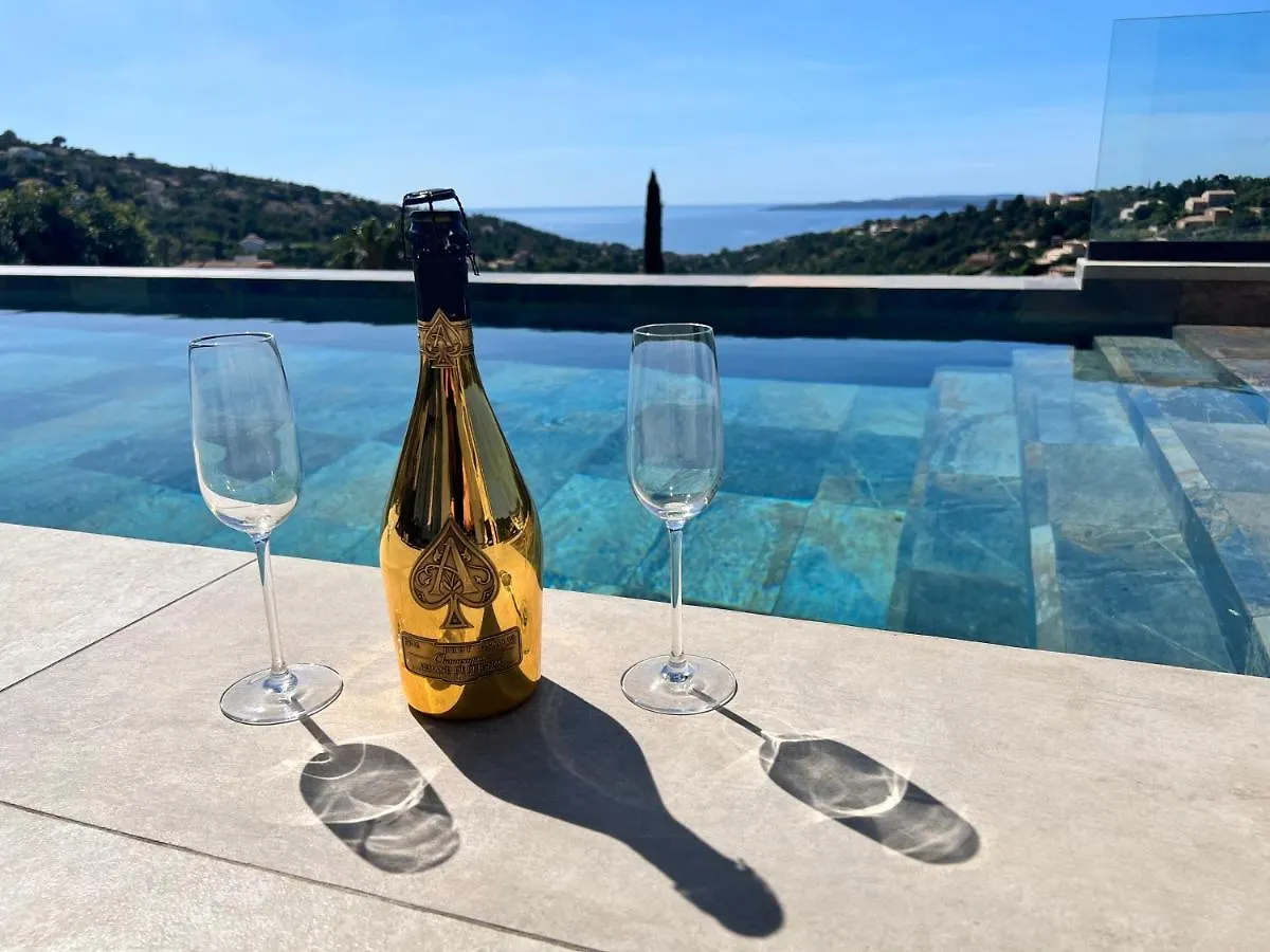 Villa Vue Mer « Golf St Tropez » Les Issambres 0*,  France